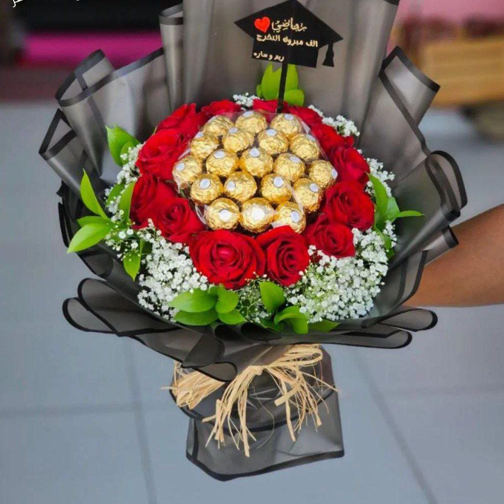 باقة تخرج ورد و شوكولا 1