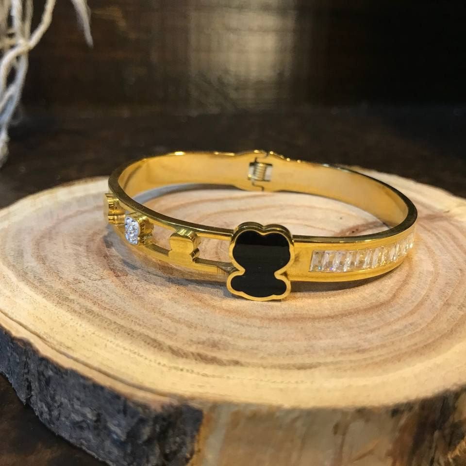 اسوارة زيركون