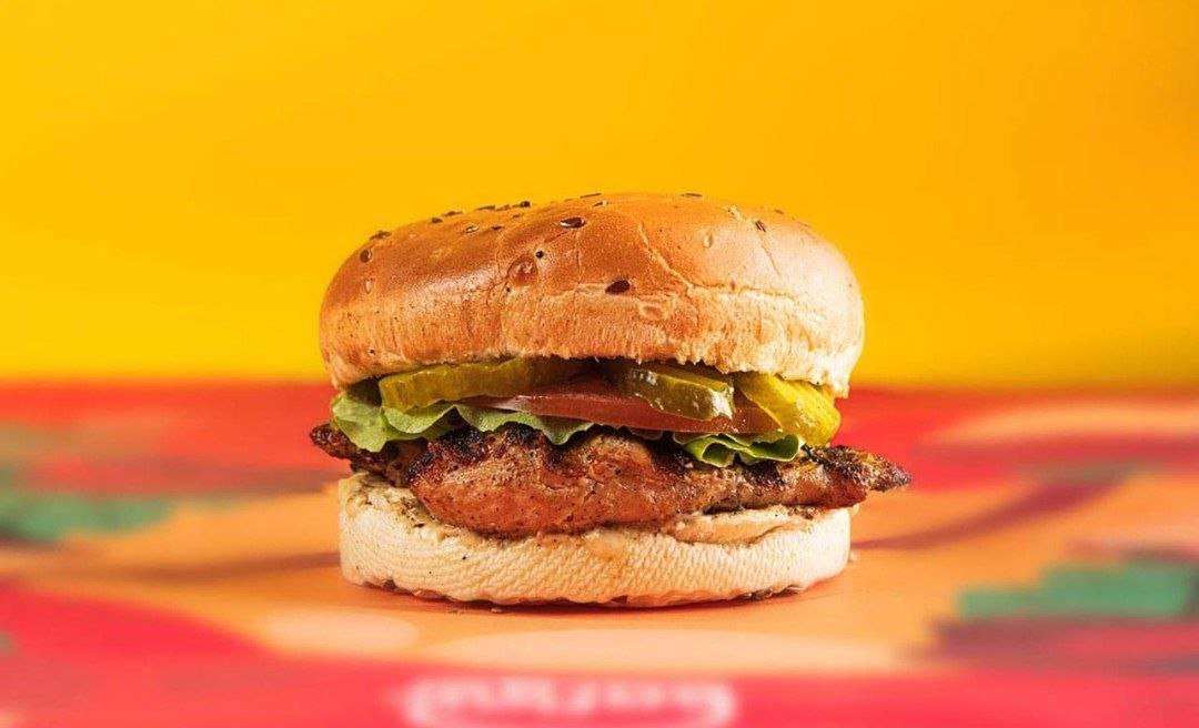 كلاسيك تشكن برغر