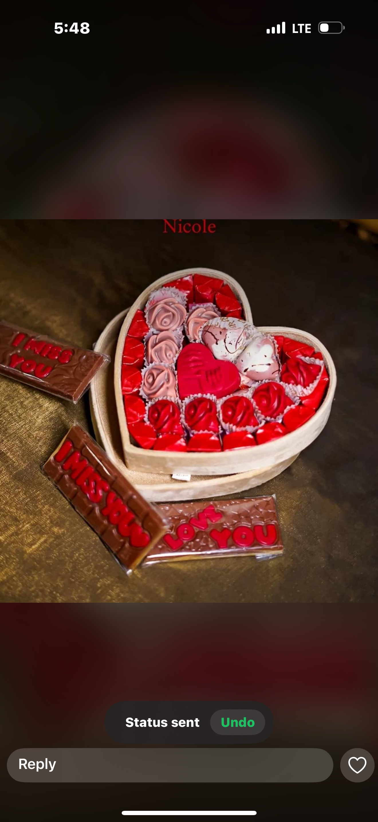 بوكس شوكولا حب مع قلب ايدين