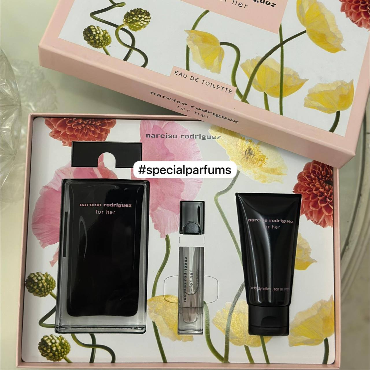 Narciso Rodriguez for her كوفريه للنساء