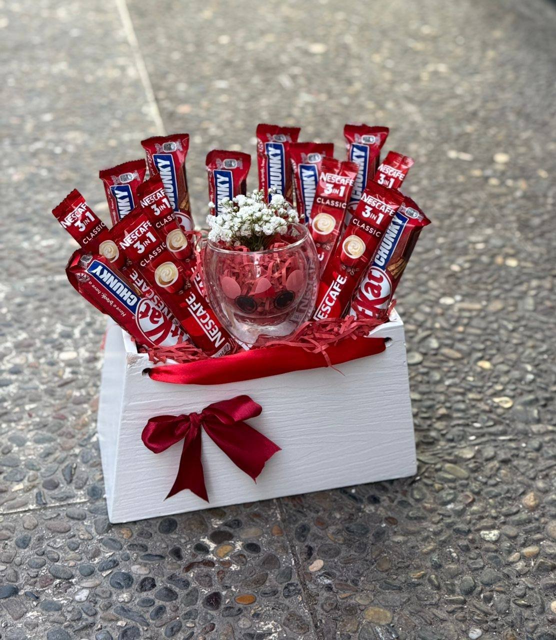 بوكس نسكافيه و كيت كات