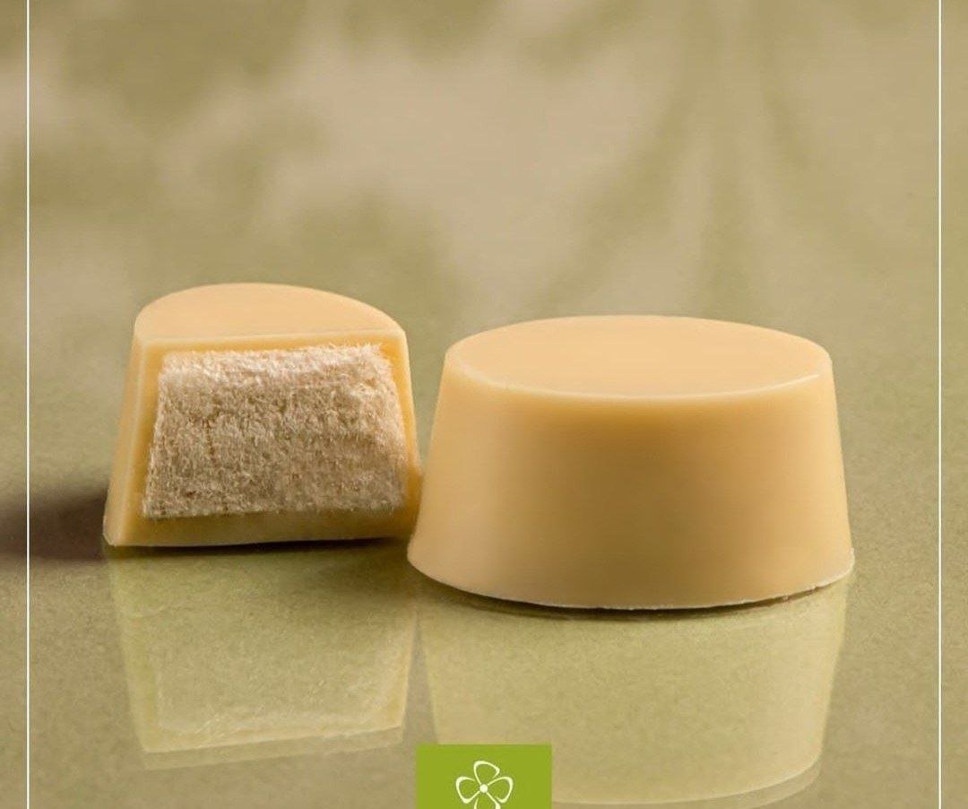 شوكولا بيضاء محشية غزل البنات