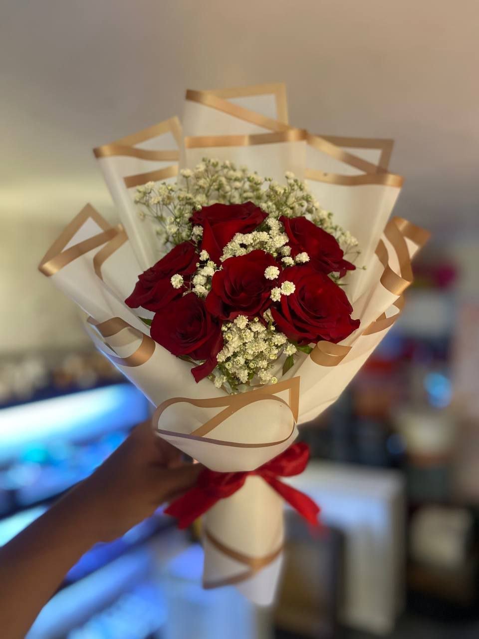 باقة ورد 6 جوري