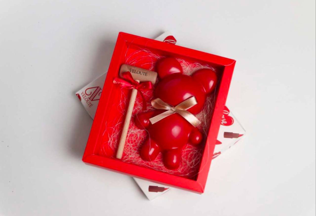 شوكولا دبدوب مع مطرقة