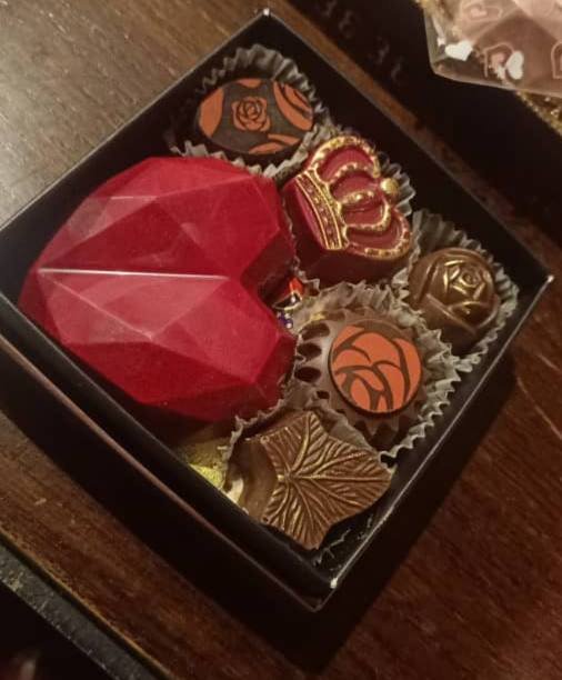 بوكس شوكولا قلب