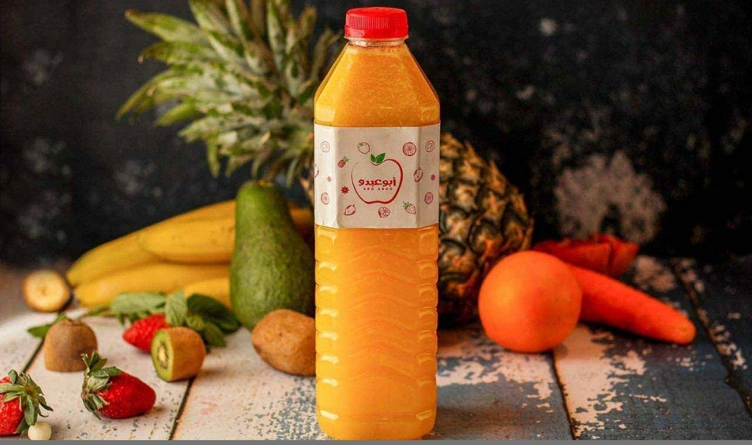 عصير برتقال وتفاح وجزر